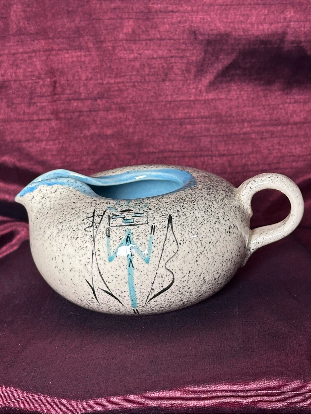 Vintage Loma of Arizona Speckled Creamer Pitcher Blue Interior MCM EUC ✨